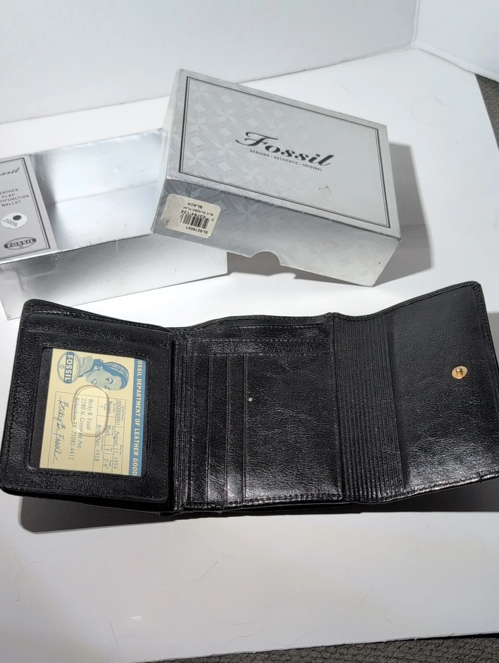 Vintage Fossil Black Leather Women's Trifold Wallet with Gold Accent